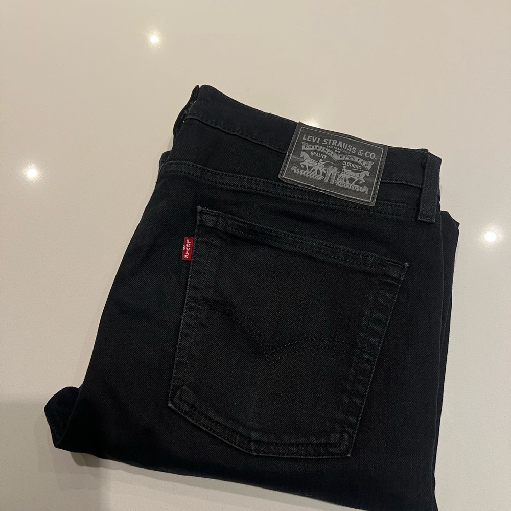 MENS | Black Levi Jeans